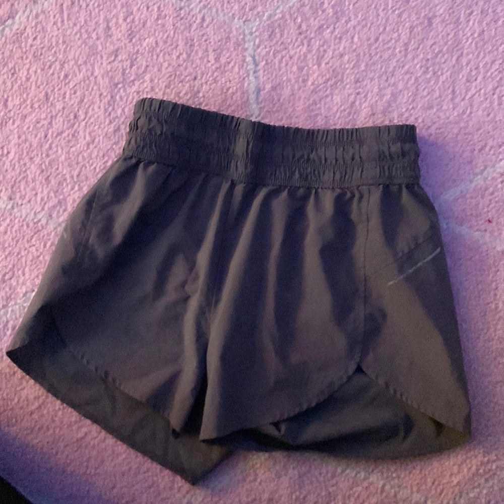 High waisted gray shorts